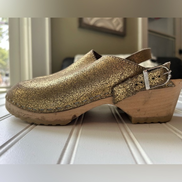 Hanna Andersson Clogs Gold Glitter Buckle Wood Kid’s Shoes Slip On Size 36 - Picture 6 of 6